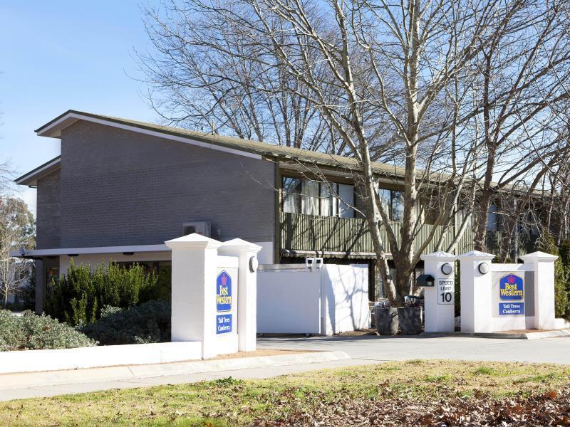 Ibis Styles Canberra Tall Trees Exterior photo