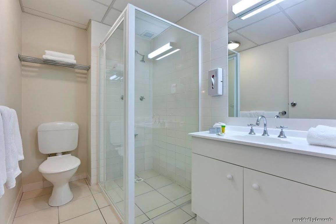 Ibis Styles Canberra Tall Trees Exterior photo