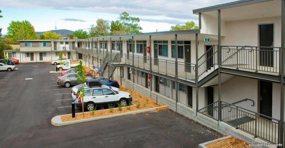 Ibis Styles Canberra Tall Trees Exterior photo